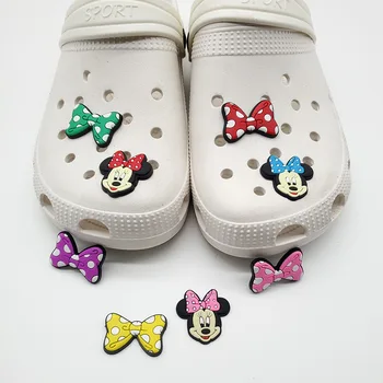 8 adet Sevimli Karikatür Minnie İlmek Anime Croc takılar PVC Ayakkabı Takılar Çanta DIY Ayakkabı Aksesuarları için Fit Crocs Sandalet Dekor Hediye