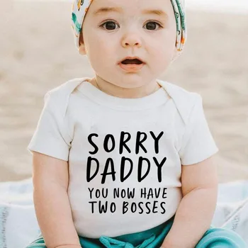 Üzgünüm Baba Biliyorsun Var İki Patronlar Baskı Komik Yenidoğan Bebek Pamuk Romper Bebek Erkek Kız Kısa Kollu Tulum