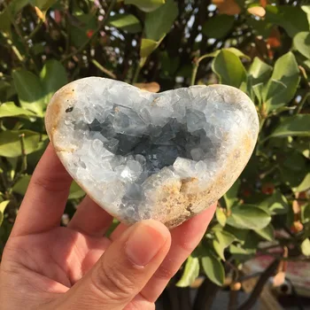 290g Doğal mavi celestite kuvars Kristal Mineral Örneği kalp